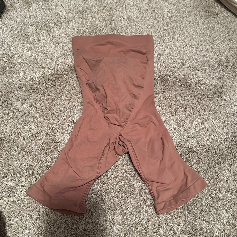 Skims maternity spanx xxs / xs NWOT